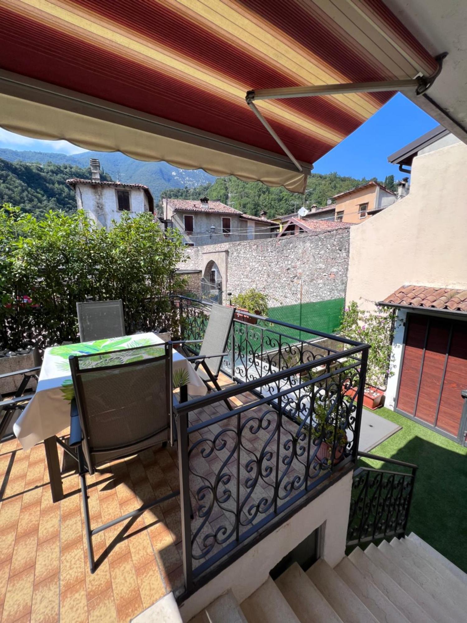 Casa Caterina 2 Storey House, With A Mountain View Тосколано-Мадерно Экстерьер фото
