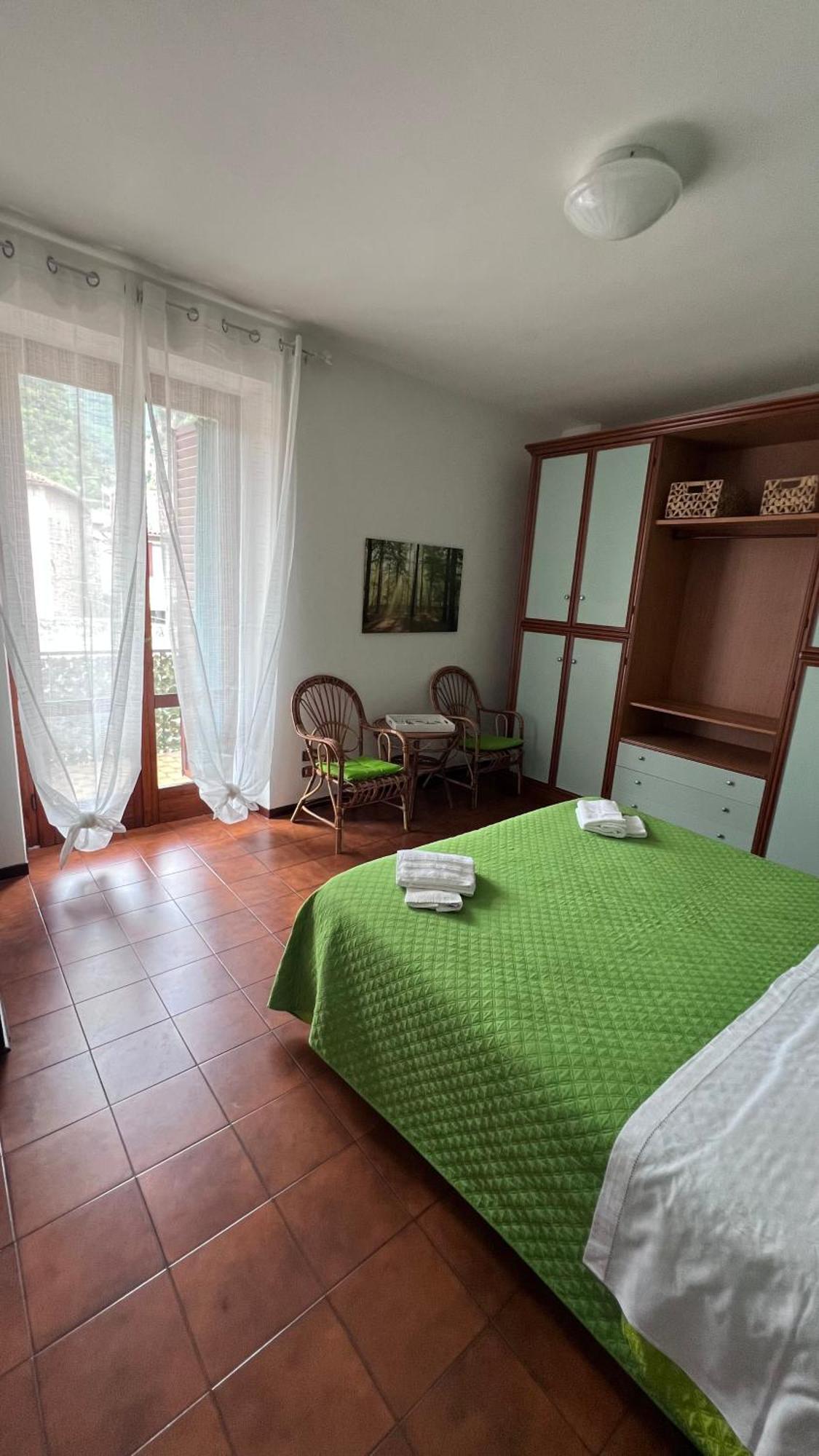 Casa Caterina 2 Storey House, With A Mountain View Тосколано-Мадерно Экстерьер фото