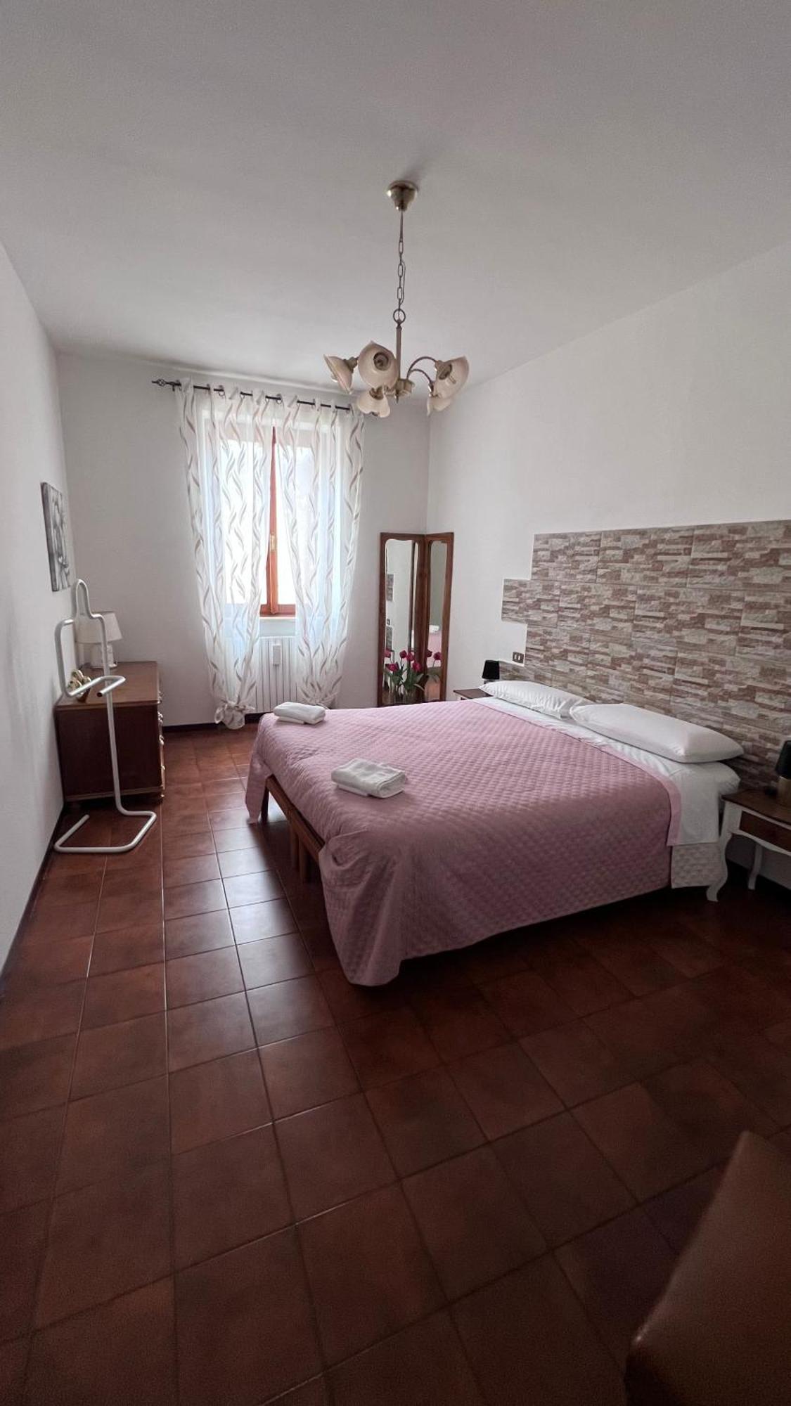 Casa Caterina 2 Storey House, With A Mountain View Тосколано-Мадерно Экстерьер фото
