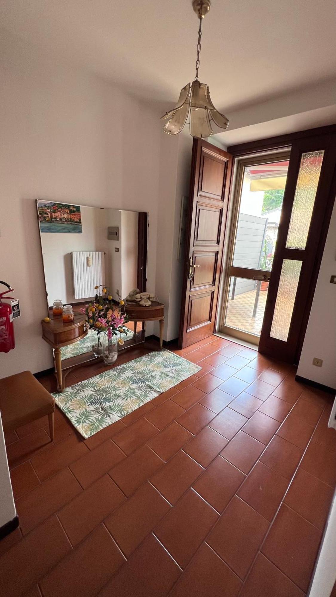 Casa Caterina 2 Storey House, With A Mountain View Тосколано-Мадерно Экстерьер фото
